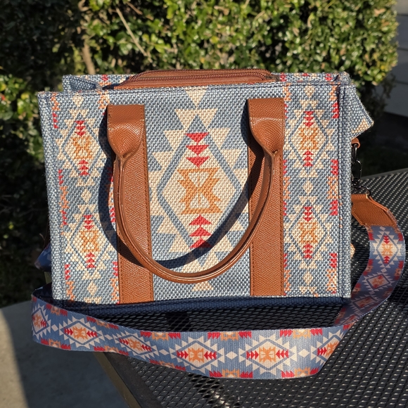 Wrangler Aztec Mini Tote Crossbody Handbag - Picture 3 of 7